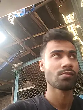 Snapshot of Skinny_Bigass_23 chatting on November 30, 7:42 am Skinny Bigass 23 online show from November 30, 7:42 am