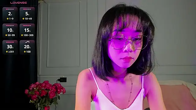 Snapshot of m1satome chatting on December 14, 12:11 am m1satome online show from December 14, 12:11 am