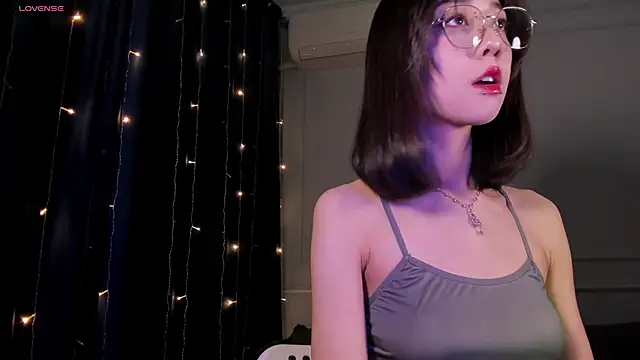 Snapshot of m1satome chatting on February 16, 10:44 pm m1satome online show from February 16, 10:44 pm