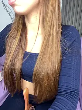 Aaliyah Salma online show from April 17, 7:38 pm