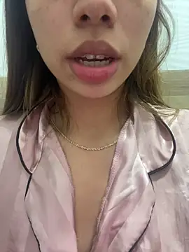 Aaliyah Salma online show from June 24, 4:27 pm