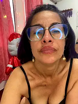 Goddess-Love- online show from December 5, 9:34 pm