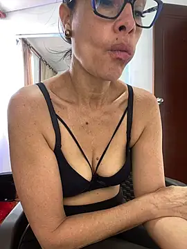 Snapshot of Goddess-Love- chatting on June 28, 1:50 pm Goddess-Love- online show from June 28, 1:50 pm
