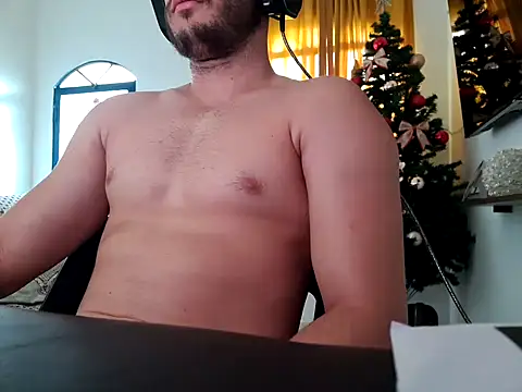 Snapshot of RyanRyan chatting on December 11, 2:00 pm RyanRyan online show from December 11, 2:00 pm