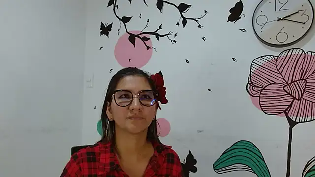 Snapshot of Benett_Lea chatting on December 18, 7:19 pm Benett Lea online show from December 18, 7:19 pm
