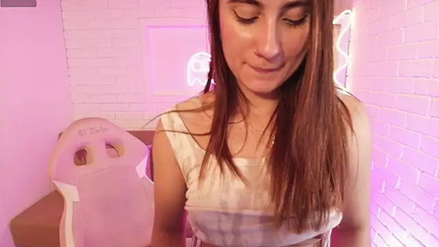 Snapshot of Foxy_tay chatting on December 7, 6:32 pm Foxy tay online show from December 7, 6:32 pm