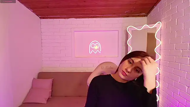 Snapshot of Foxy_tay chatting on December 17, 12:43 pm Foxy tay online show from December 17, 12:43 pm