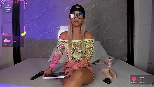 RachellEbony online show from February 6, 1:51 pm