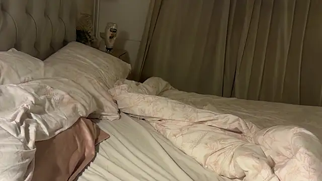 blairbella online show from November 10, 6:40 am