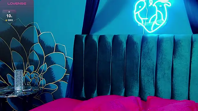 Snapshot of Lunamistyc chatting on November 20, 7:36 pm Lunamistyc online show from November 20, 7:36 pm