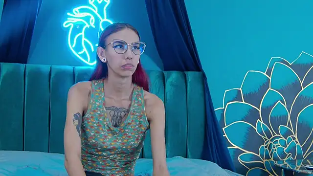 Snapshot of Lunamistyc chatting on November 11, 7:41 pm Lunamistyc online show from November 11, 7:41 pm