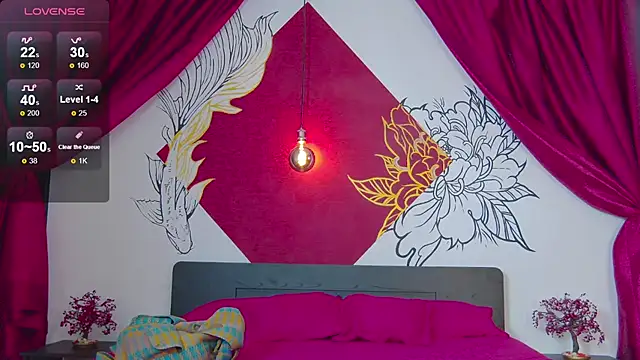 Snapshot of Lunamistyc chatting on September 12, 7:35 pm Lunamistyc online show from September 12, 7:35 pm