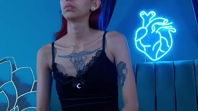 Snapshot of Lunamistyc chatting on October 25, 7:47 pm Lunamistyc online show from October 25, 7:47 pm