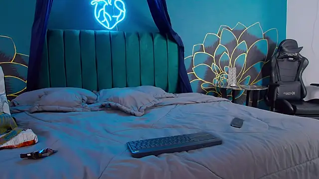 Snapshot of Lunamistyc chatting on October 11, 7:48 pm Lunamistyc online show from October 11, 7:48 pm