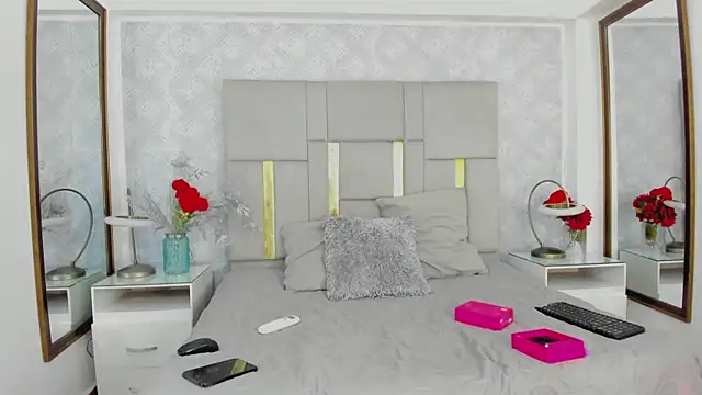 Snapshot of Valery_Diamond chatting on October 1, 8:24 pm Valery Diamond online show from October 1, 8:24 pm