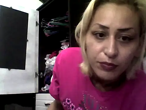 ariana crazzy online show from March 18, 5:12 pm