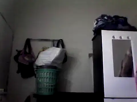 ariana crazzy online show from March 5, 5:40 am