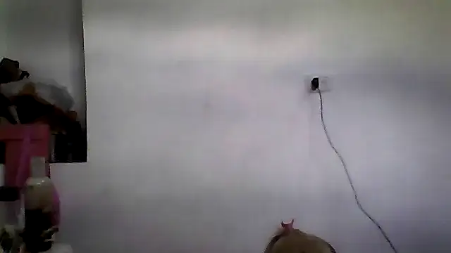 ariana crazzy online show from December 5, 5:00 pm