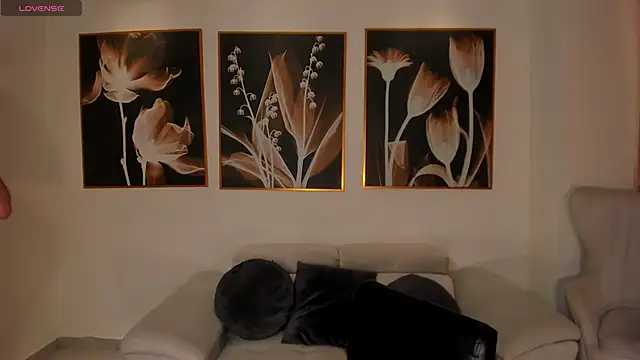 AlinaKravitz online show from March 28, 6:31 pm