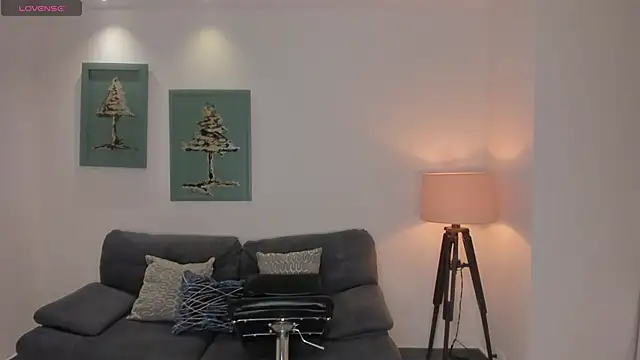 AlinaKravitz online show from May 27, 1:57 am