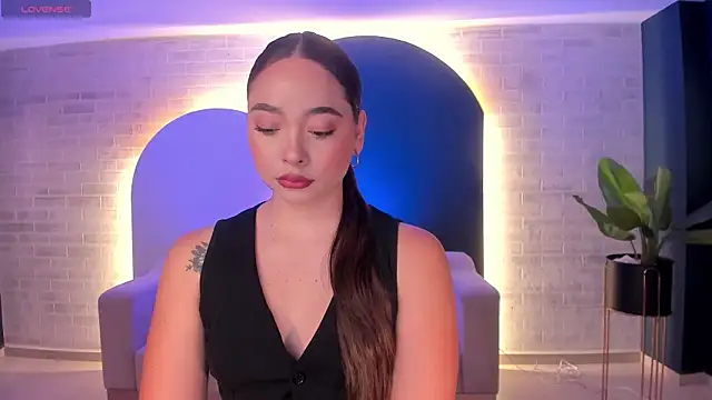 AlinaKravitz online show from February 13, 12:05 pm