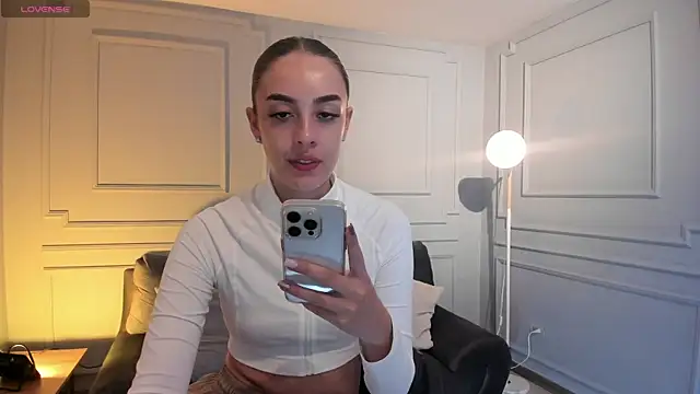 KaiaFerreira online show from February 12, 5:02 pm