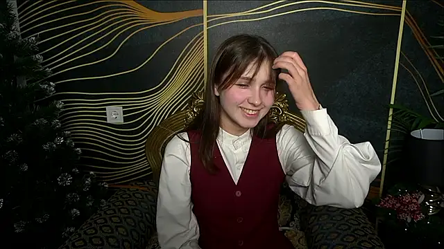 Snapshot of OpulentSiren chatting on December 3, 6:54 am OpulentSiren online show from December 3, 6:54 am