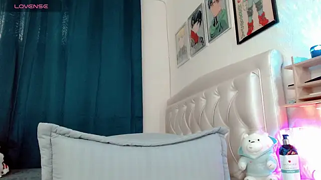 Snapshot of lunalovedoll_ chatting on April 16, 9:26 pm lunalovedoll online show from April 16, 9:26 pm