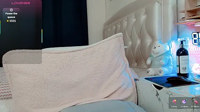 Snapshot of lunalovedoll_ chatting on June 3, 6:45 pm lunalovedoll online show from June 3, 6:45 pm