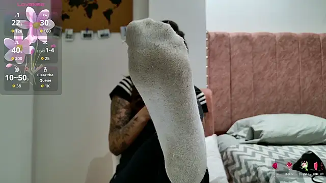 Emmy petit online show from March 18, 11:37 pm