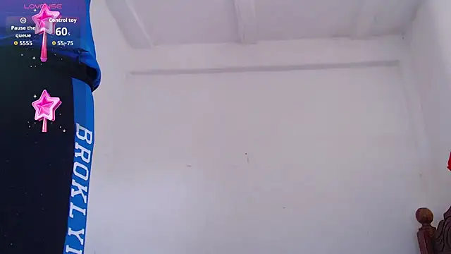 Snapshot of blondebitchlitle chatting on June 21, 2:23 pm blondebitchlitle online show from June 21, 2:23 pm