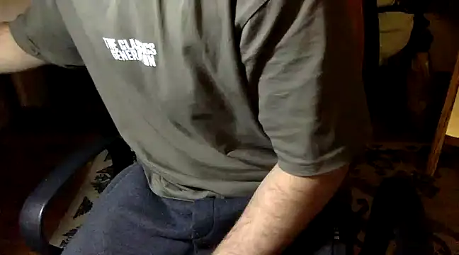 Snapshot of Leo-Cock chatting on December 5, 10:28 pm Leo-Cock online show from December 5, 10:28 pm