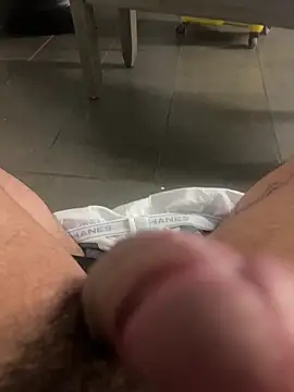 jr91esl online show from January 31, 7:18 am