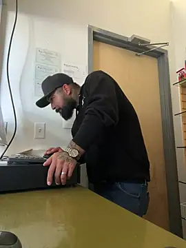 jr91esl online show from January 31, 8:33 pm