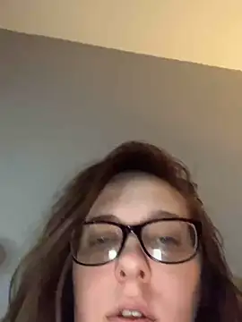 AshNico3 online show from March 6, 7:03 am