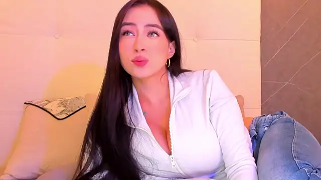 Snapshot of ArwenMuse chatting on February 28, 10:50 pm ArwenMuse online show from February 28, 10:50 pm