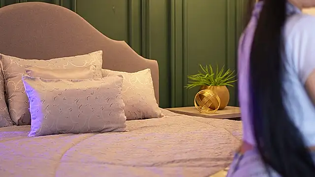 Snapshot of ArwenMuse chatting on November 10, 10:04 pm ArwenMuse online show from November 10, 10:04 pm