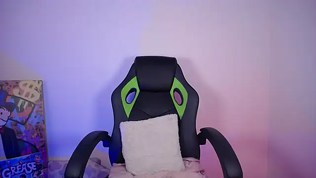 PrincessEmily 69 online show from March 7, 4:45 pm