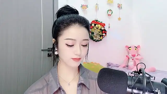 starsqimei online show from December 18, 6:07 am