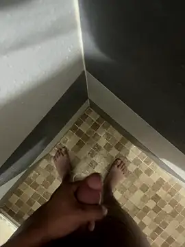 mylovetr1 online show from December 5, 4:48 am