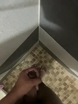 mylovetr1 online show from December 12, 7:41 am