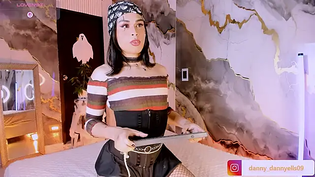 sweet dannyfem online show from October 30, 5:39 am