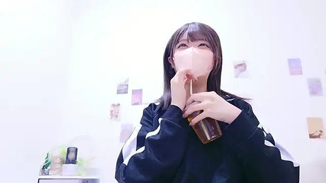 aki zzz online show from March 29, 6:48 am