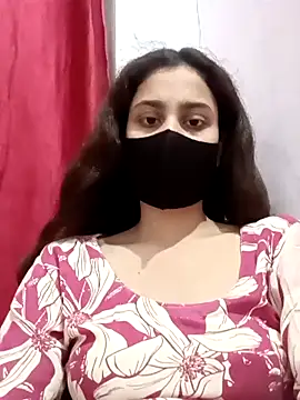 magicmoment00786 online show from October 3, 1:23 pm