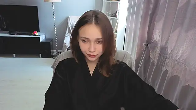 Snapshot of SweetLinaa chatting on June 27, 8:09 am SweetLinaa online show from June 27, 8:09 am