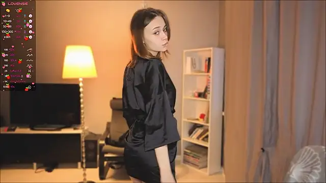 SweetLinaa online show from March 10, 3:38 pm