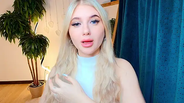 Evacadooo online show from March 14, 4:07 am