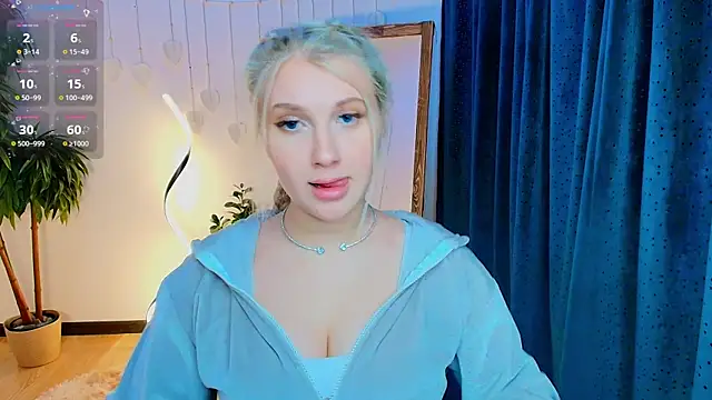 Snapshot of Evacadooo chatting on January 11, 3:02 am Evacadooo online show from January 11, 3:02 am