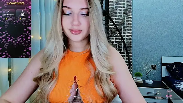 Evacadooo online show from November 23, 2:21 am