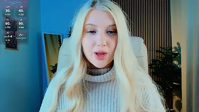 Snapshot of Evacadooo chatting on January 9, 1:34 am Evacadooo online show from January 9, 1:34 am